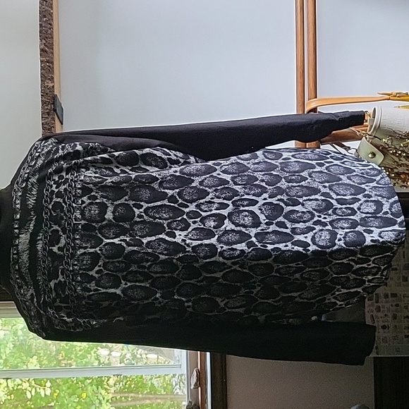 Michael Kors blouse - Picture 4 of 7